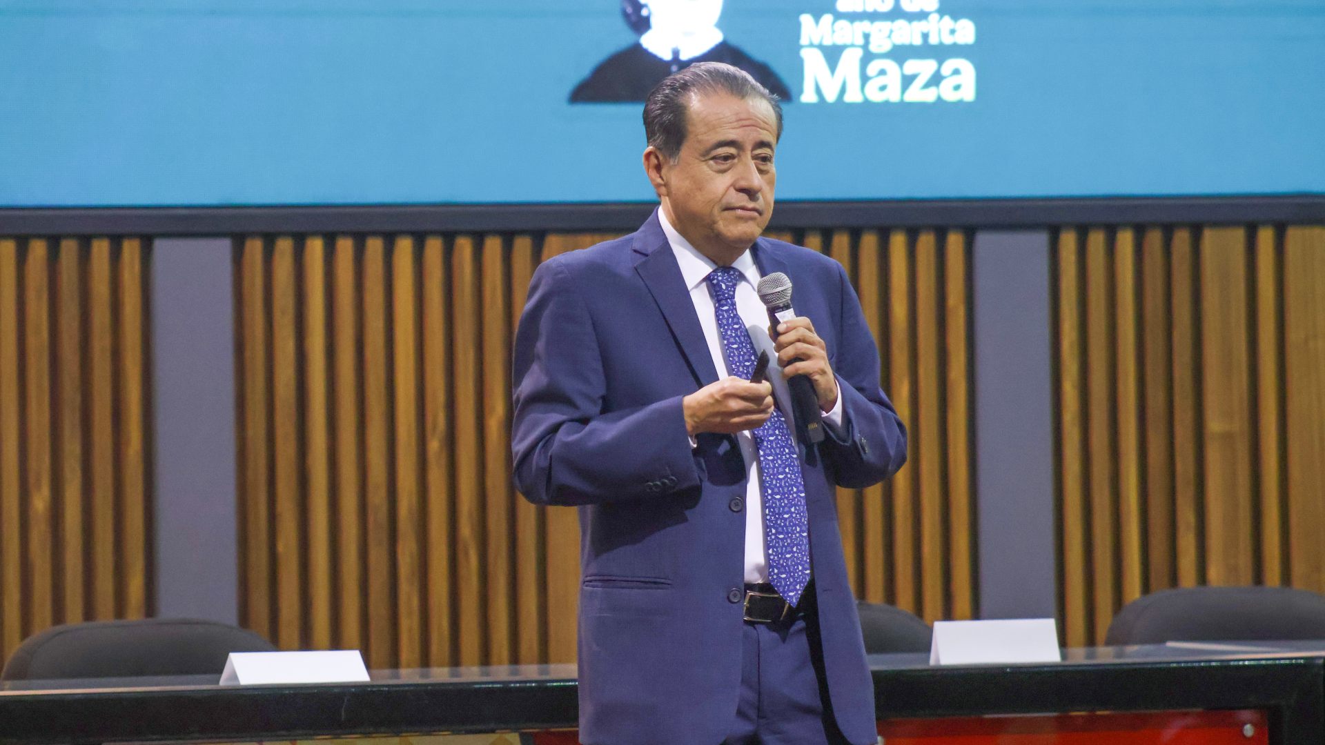Preparan a estudiantes para semana nacional de educación financiera