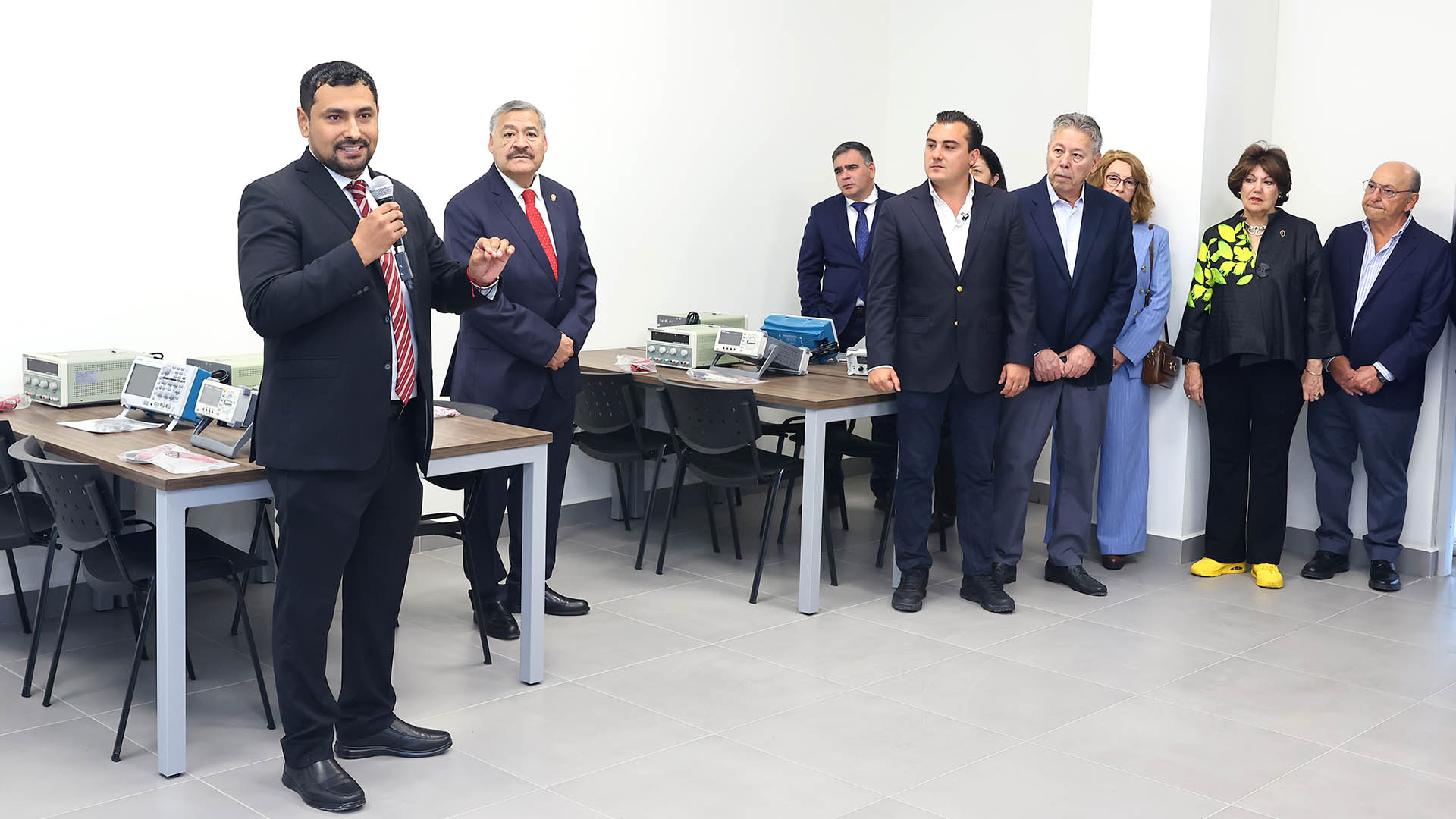 Avanza UANL educación técnica en García