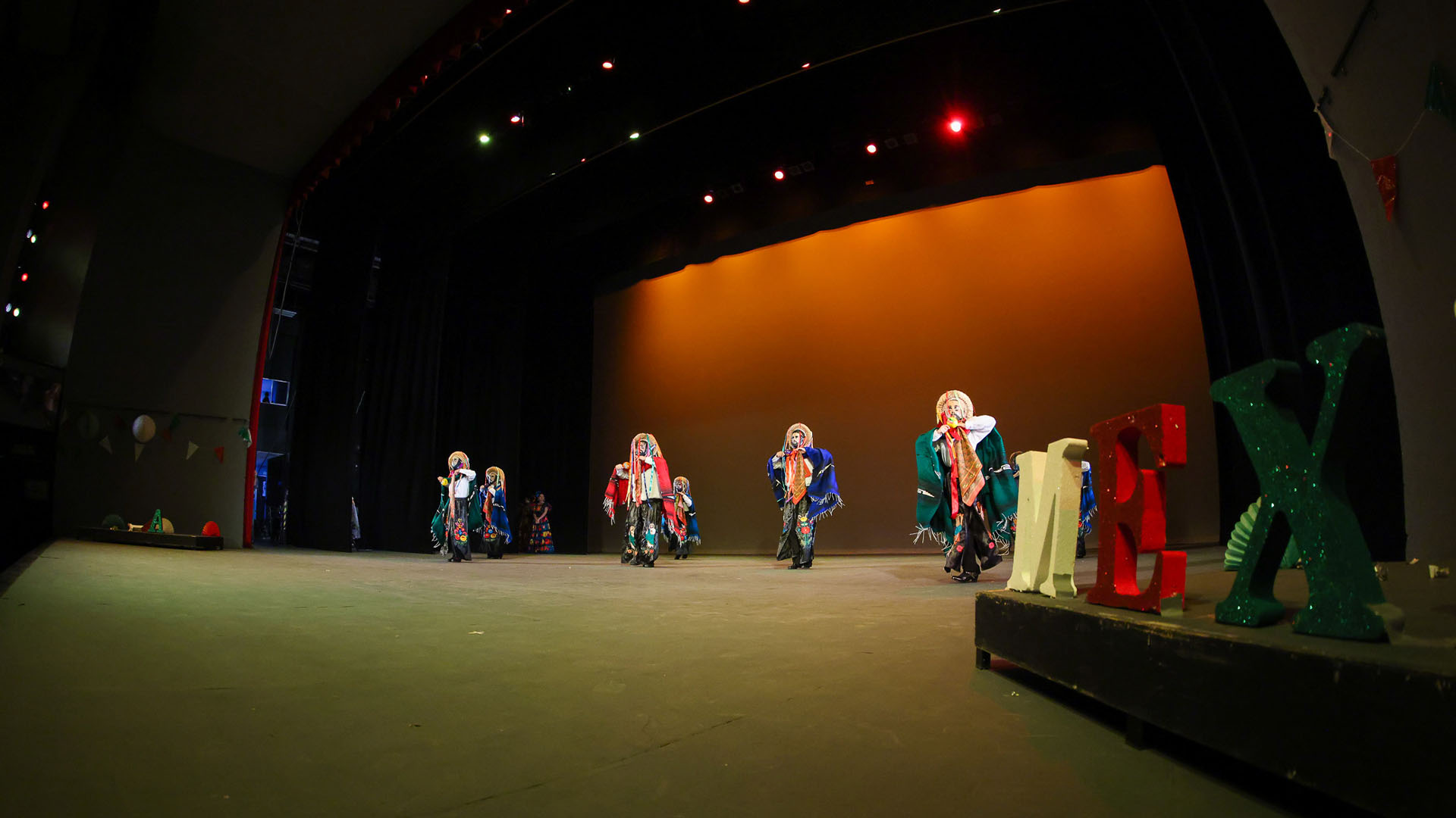 Celebra UANL sus raíces y tradiciones con Muestra de Danza Folklórica 2026