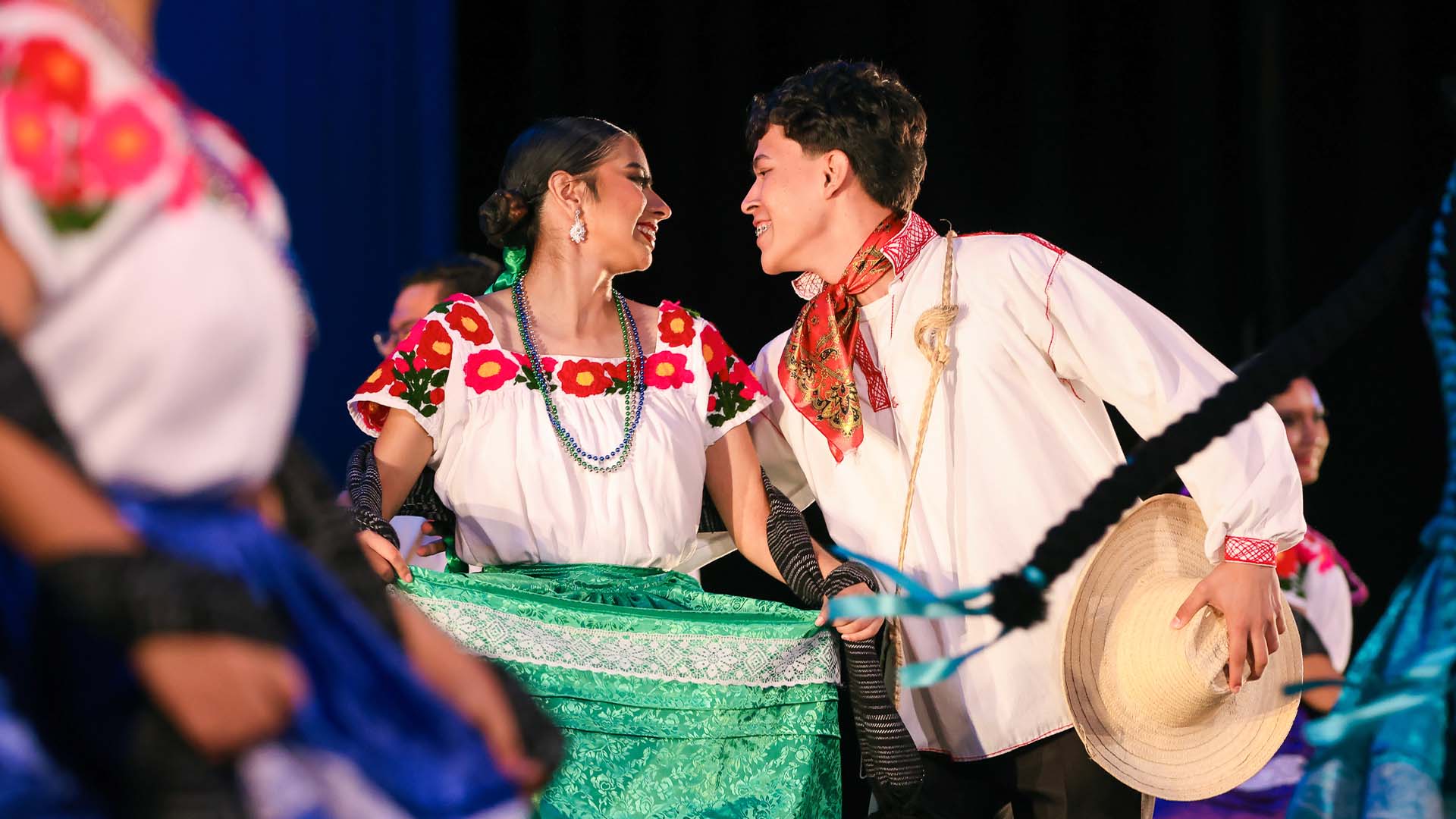 Celebra UANL sus raíces y tradiciones con Muestra de Danza Folklórica 2026